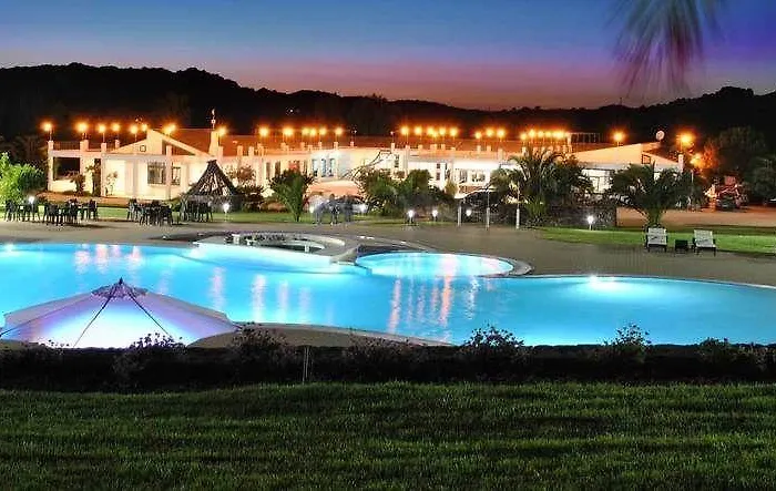 Monte Ricciu Aldeamento Turístico 3*